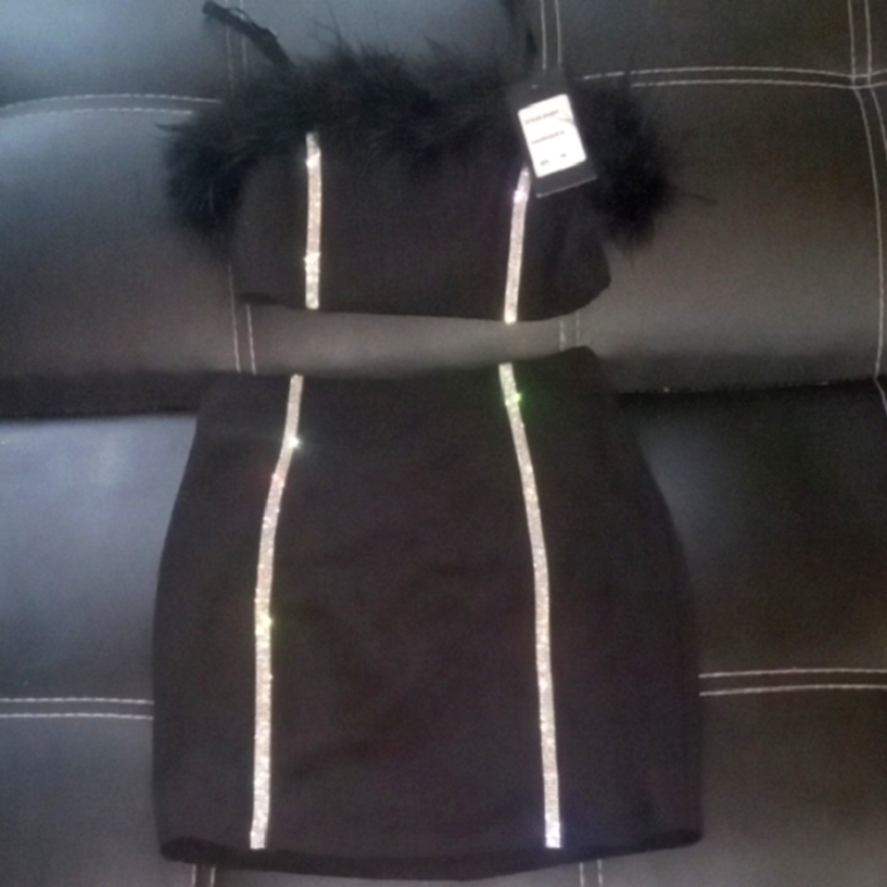 Feathery Black Skirt Set- New